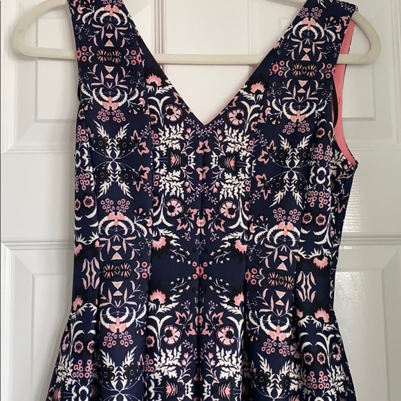 Vince Camuto print dress - Picture 2 of 3